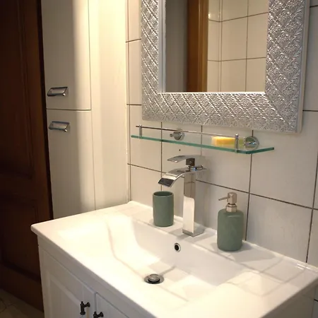 Kouros Kalamitsa Apartment Kavala