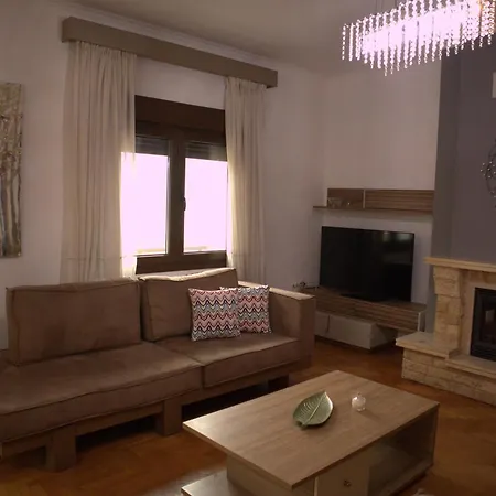 Kouros Kalamitsa Apartment *